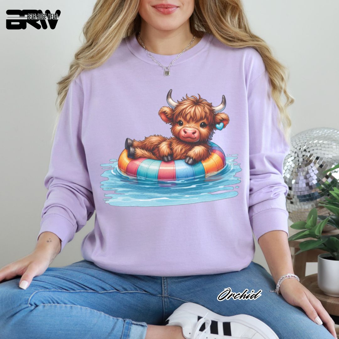 'Highland Cow-Beach Float' Summer Long Sleeve Tee
