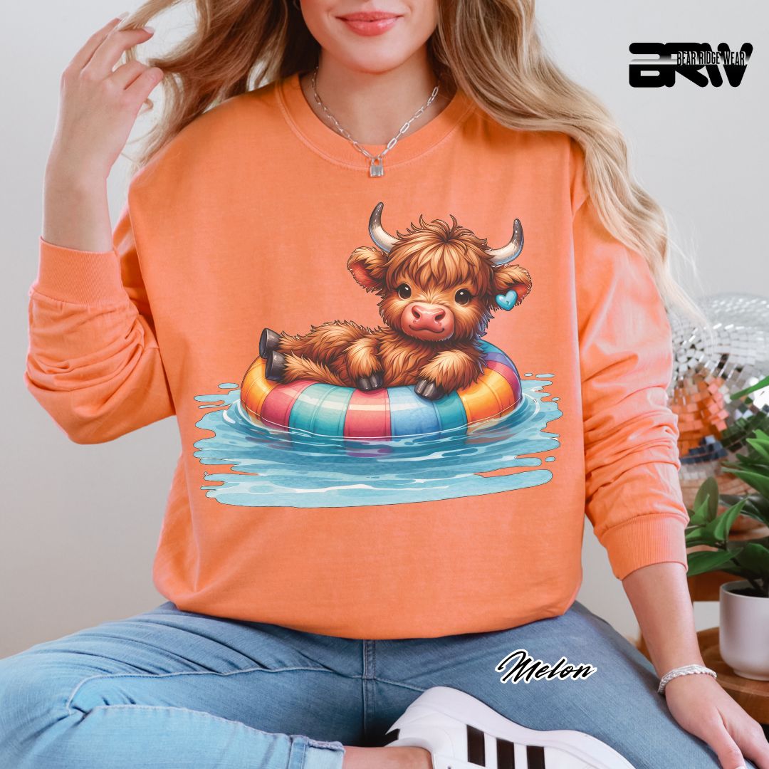 'Highland Cow-Beach Float' Summer Long Sleeve Tee