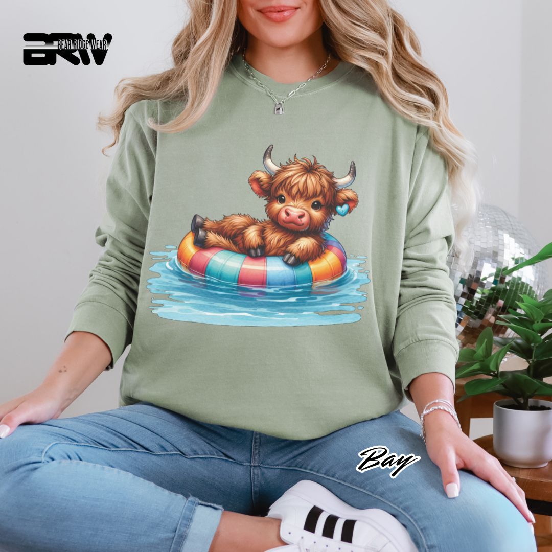'Highland Cow-Beach Float' Summer Long Sleeve Tee