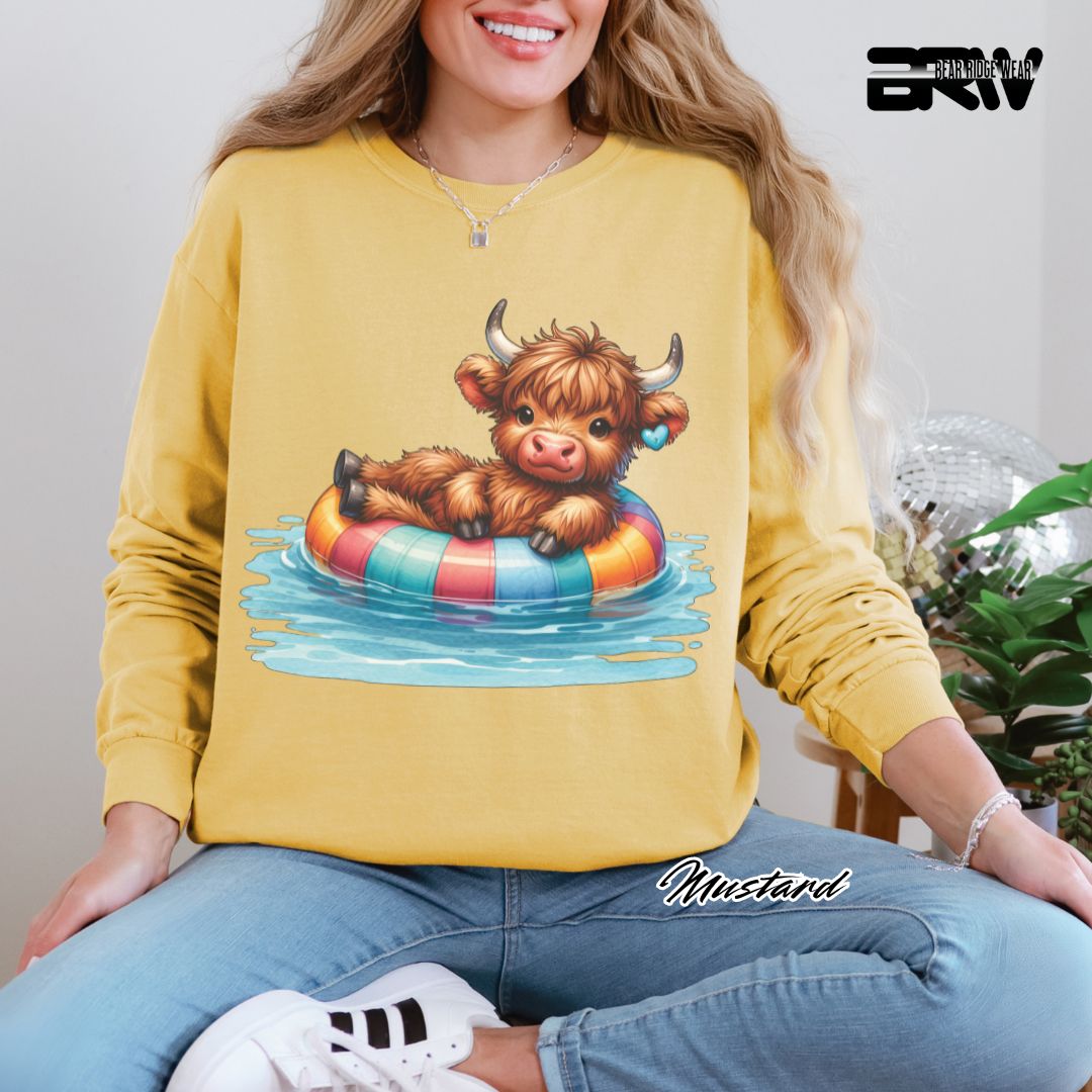 'Highland Cow-Beach Float' Summer Long Sleeve Tee