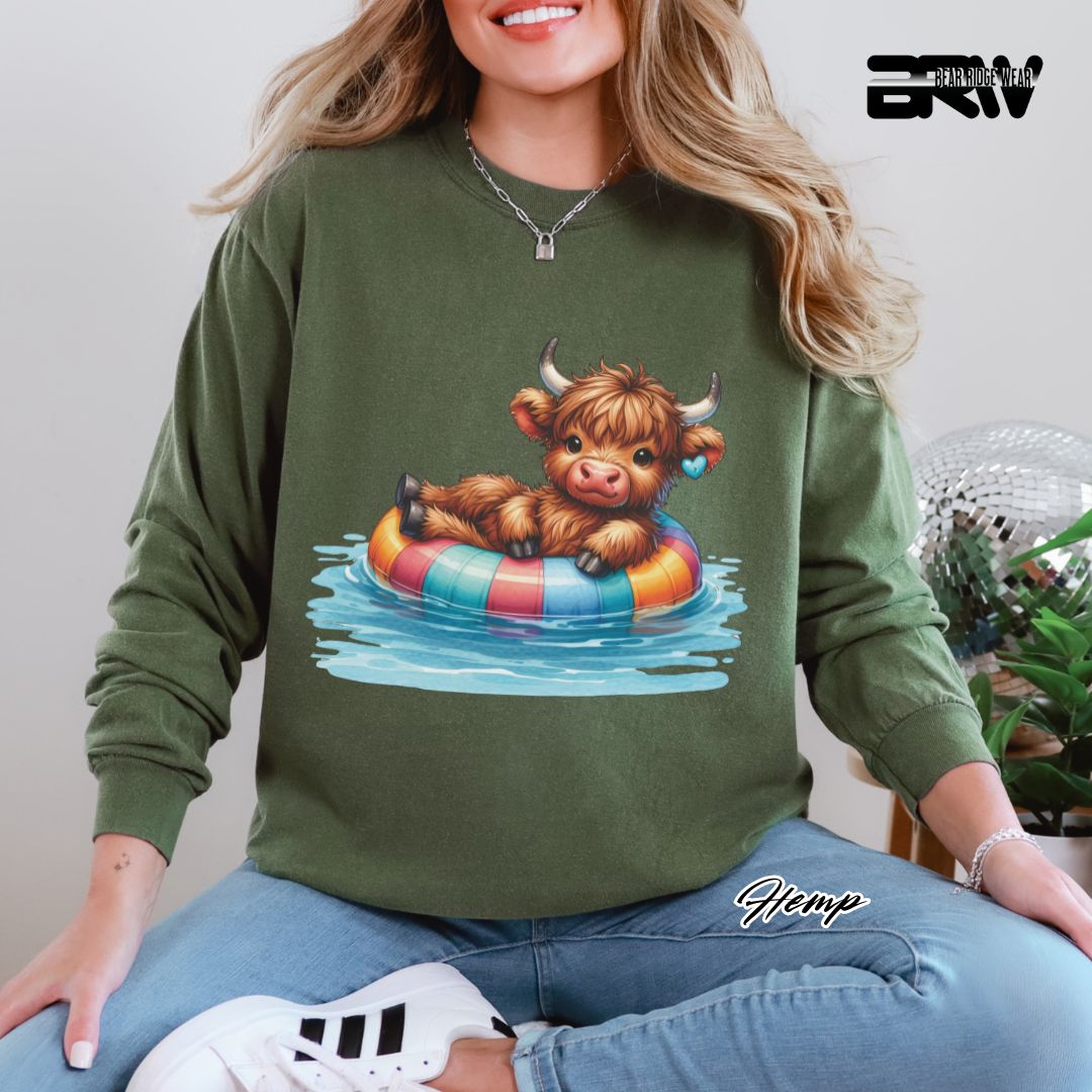 'Highland Cow-Beach Float' Summer Long Sleeve Tee