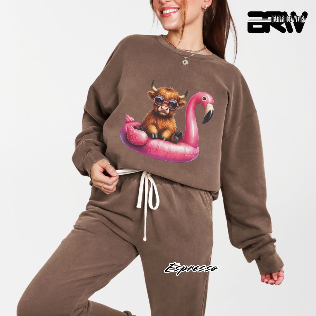 'Highland Cow-Flamingo Float'  Summer Long Sleeve Tee