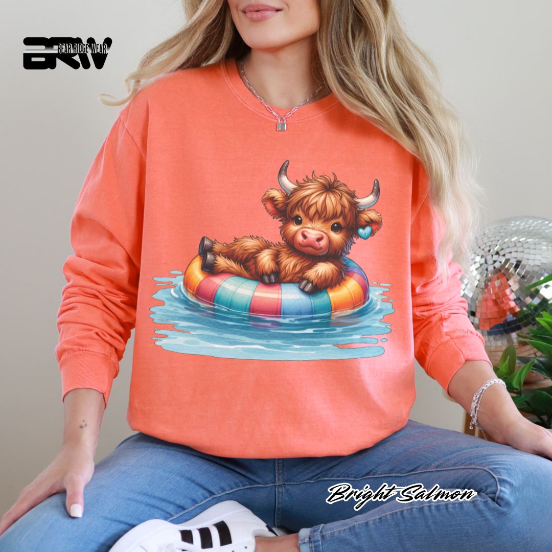 'Highland Cow-Beach Float' Summer Long Sleeve Tee